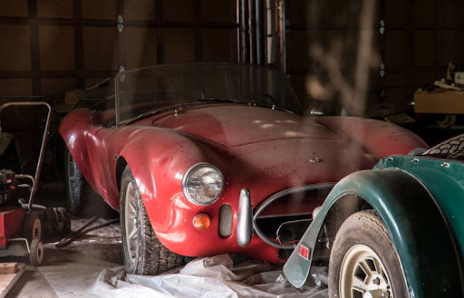 You just bought a Ferrari, but without Snowflake observability, it’s stuck in the garage. 